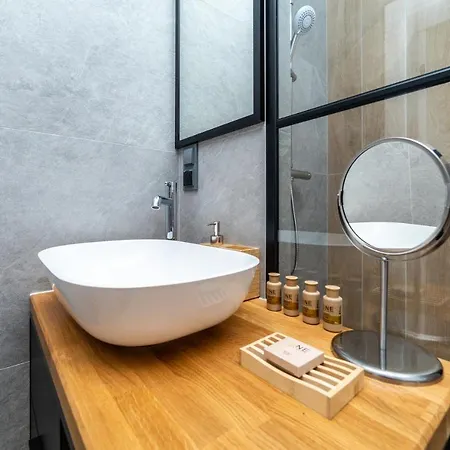 5o5 Deluxe By Oneapartments Апартаменты *