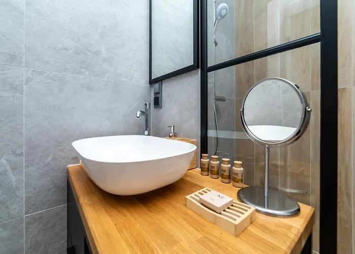 5o5 Deluxe By Oneapartments Апартаменты *